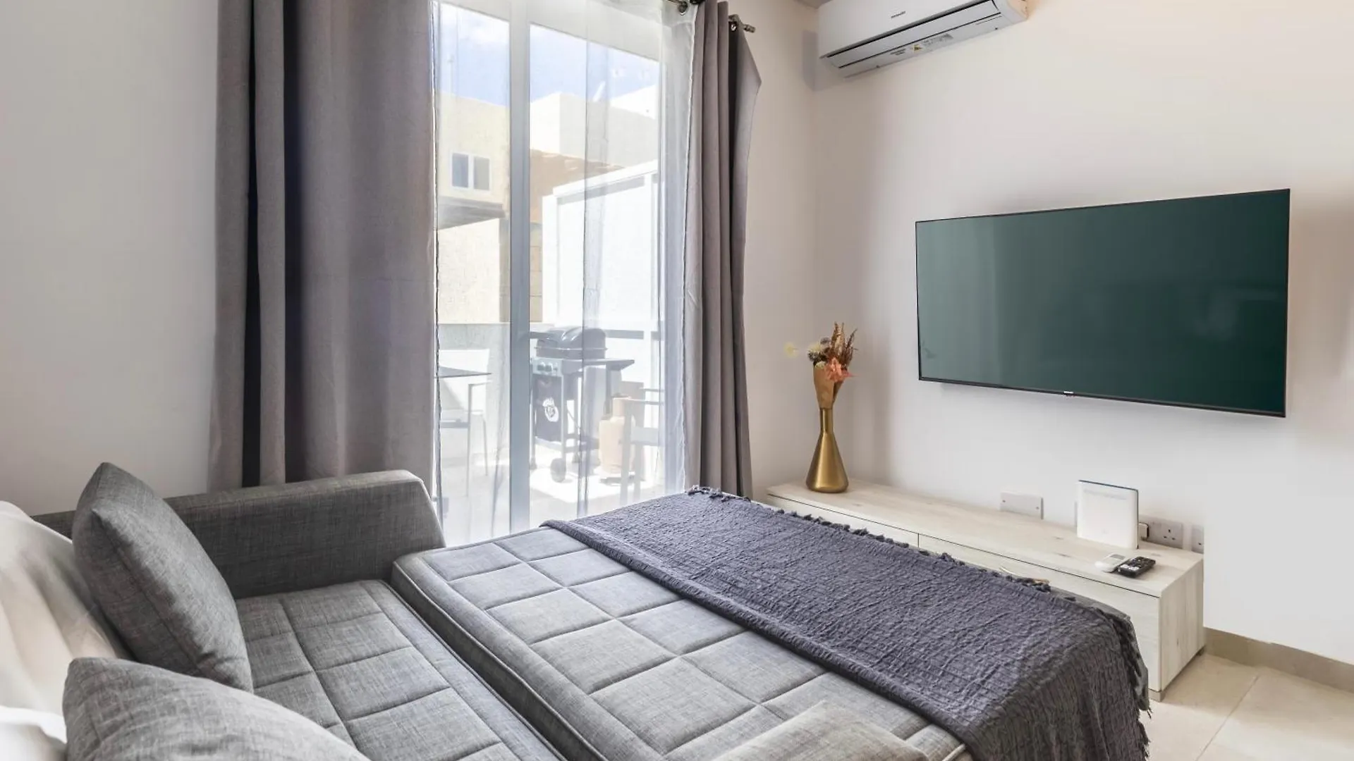 Dorris'S Apartment 5 Min Walk From St Julians San Gwann