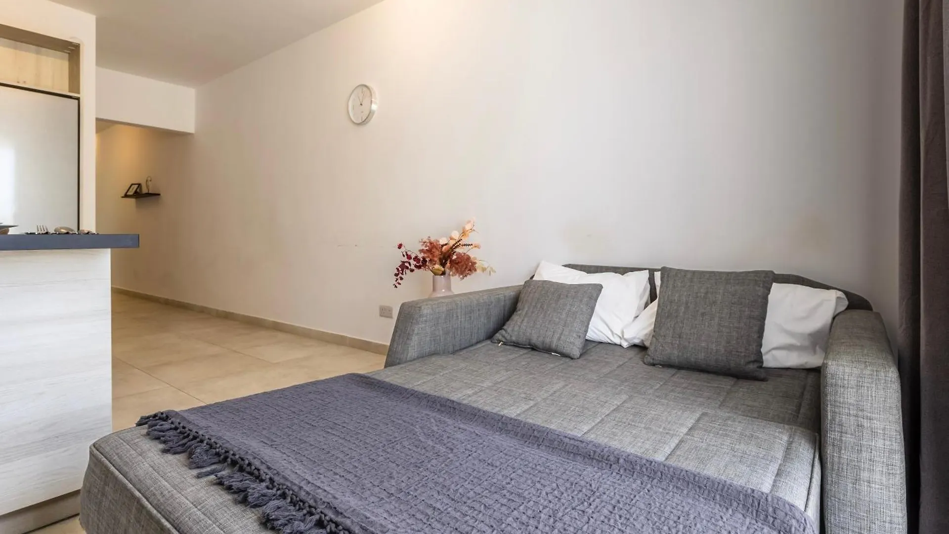 Dorris'S Apartment 5 Min Walk From St Julians San Gwann